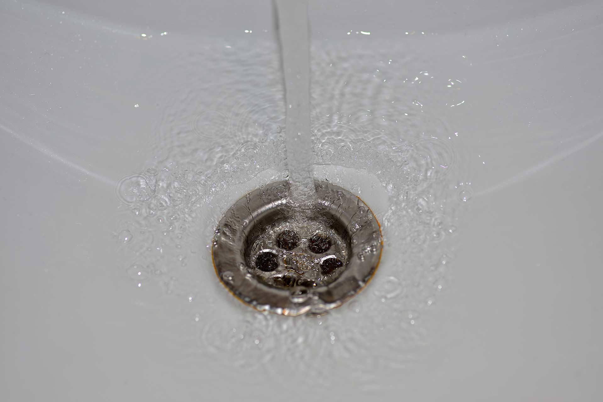 A2B Drains provides services to unblock blocked sinks and drains for properties in Calne.